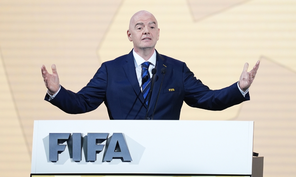 他是一名完 他是一名完