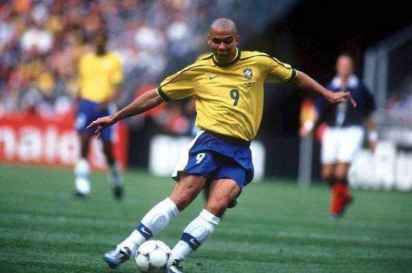 充满亮点的 充满亮点的