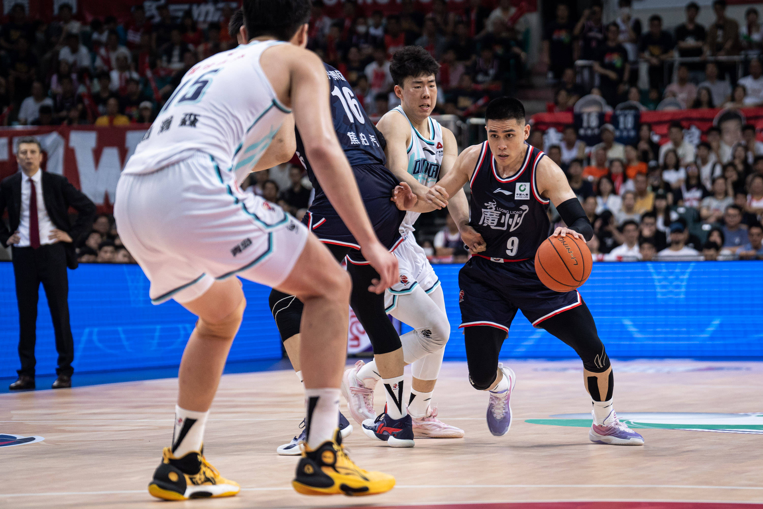 场比赛充满 场比赛充满