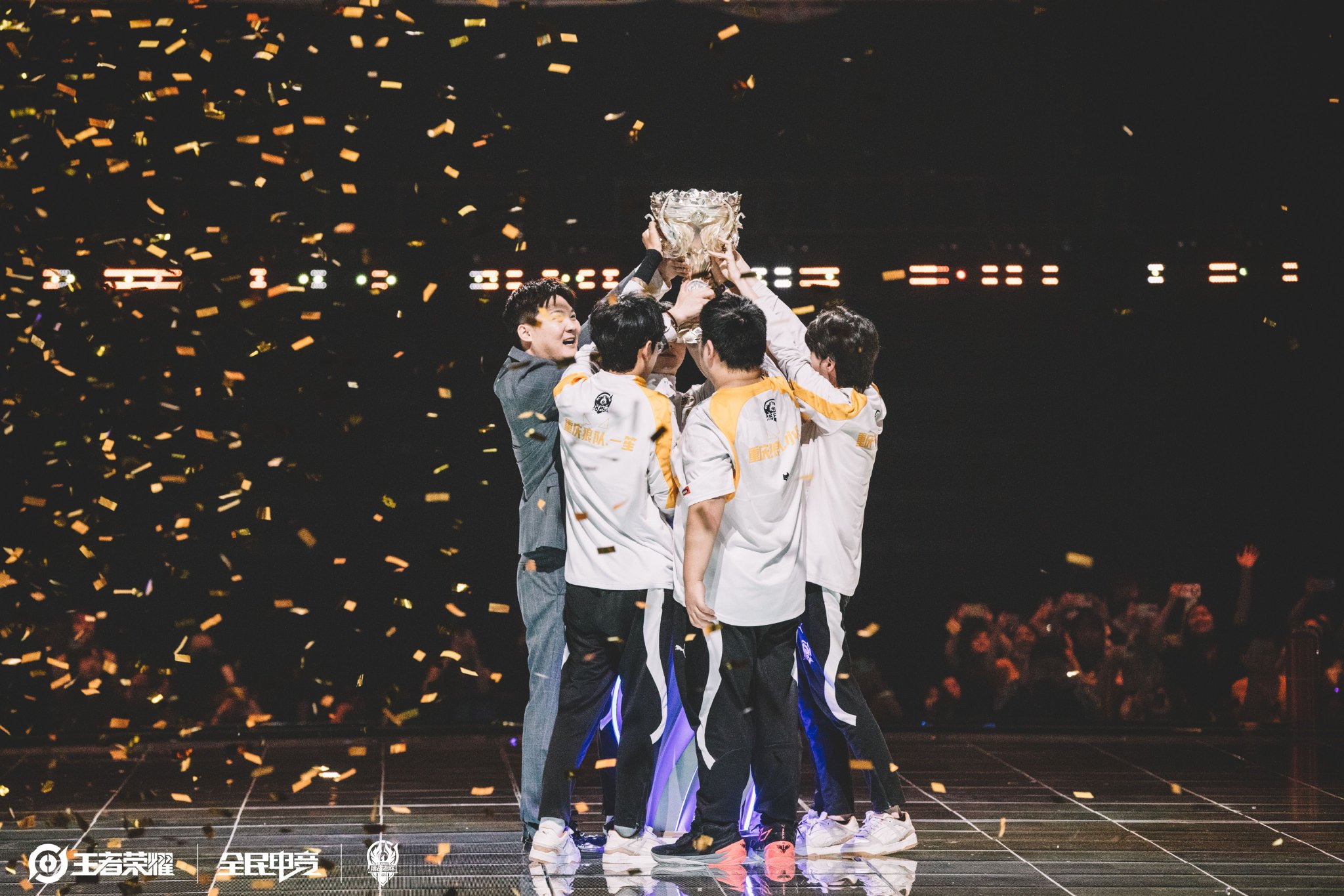 中晒出了他 中晒出了他