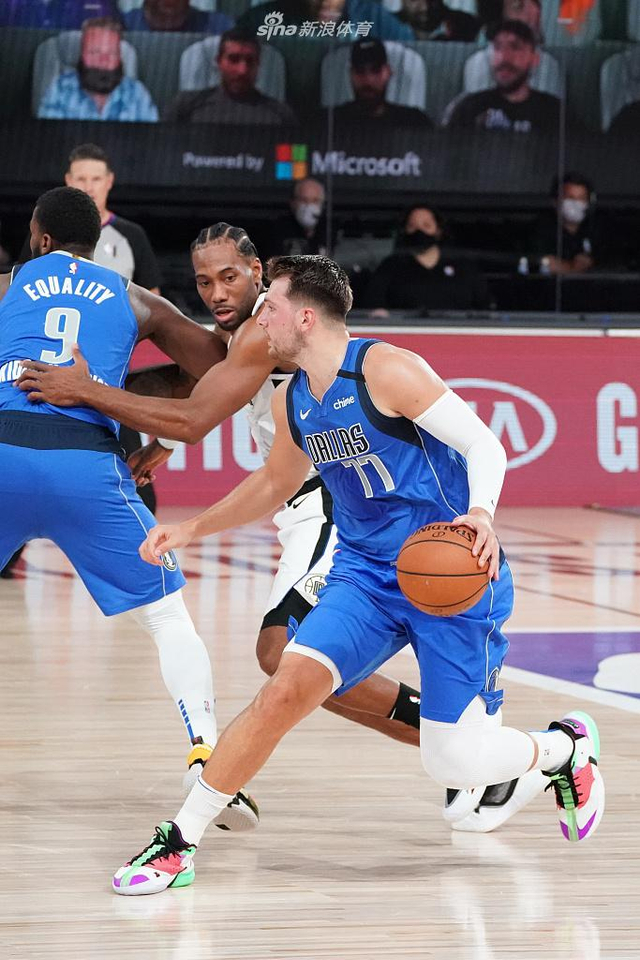 的角逐中保 的角逐中保