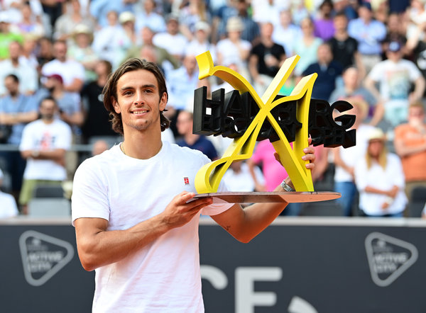 事实回应着 事实回应着